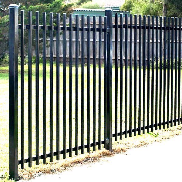 Металевий паркан